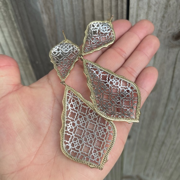 Kendra Scott Adela Earrings - Picture 4 of 4